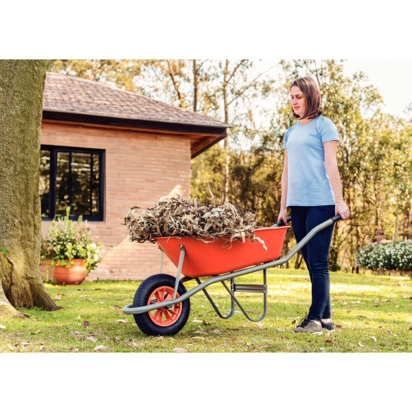 Carrinho de Mão C/Caçamba Funda Plástica 55 L, Braço Metálico - Tramontina#SIMONLEX#